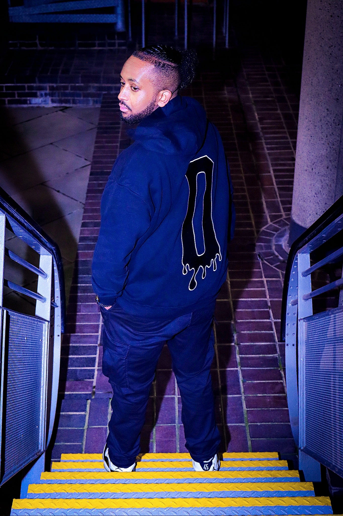 Retention Zero Year Oversized Hoodie – Black